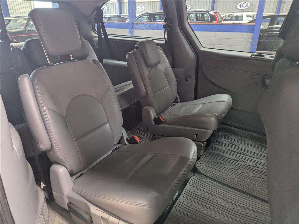 <p>2005 CHRYSLER GRAND VOYAGER LIMITED AUT</p>