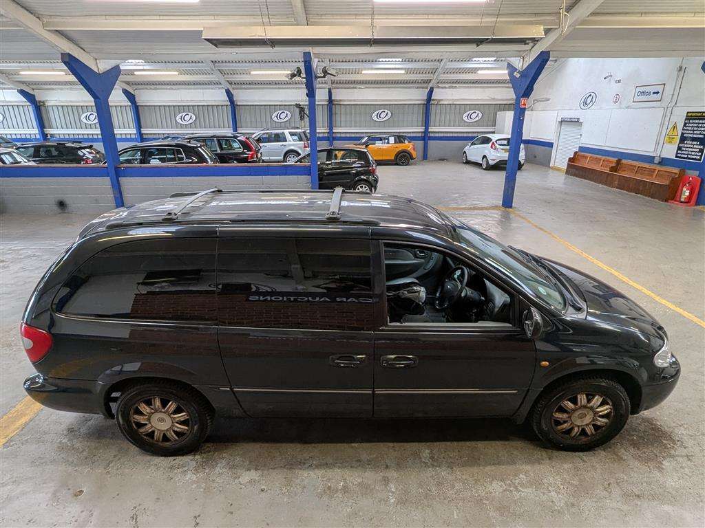 <p>2005 CHRYSLER GRAND VOYAGER LIMITED AUT</p>