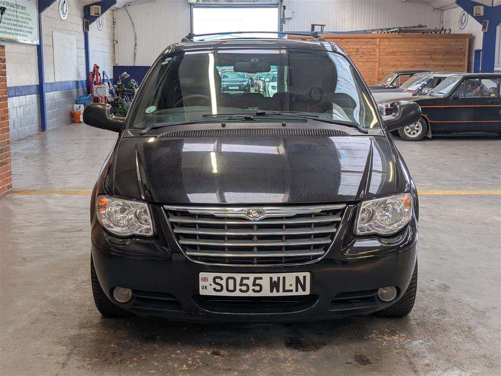 <p>2005 CHRYSLER GRAND VOYAGER LIMITED AUT</p>