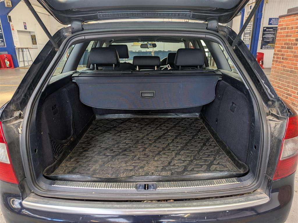 <p>2003 AUDI A4 TDI SE</p>