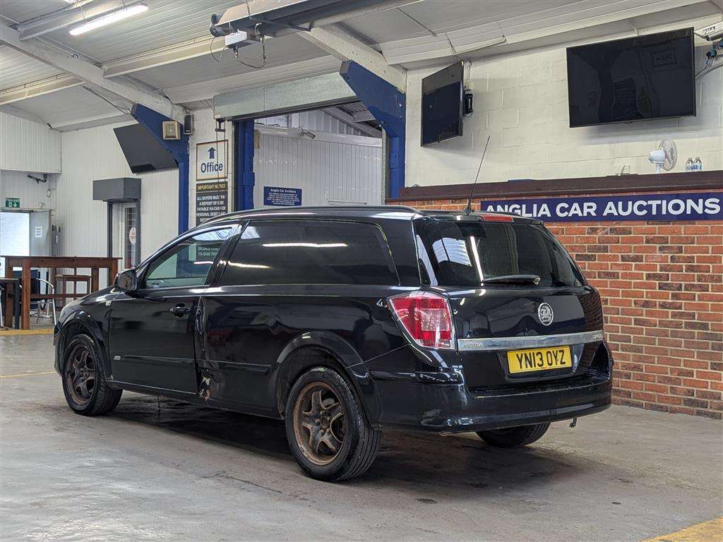 <p>2013 VAUXHALL ASTRA SPORTIVE CDTI</p>