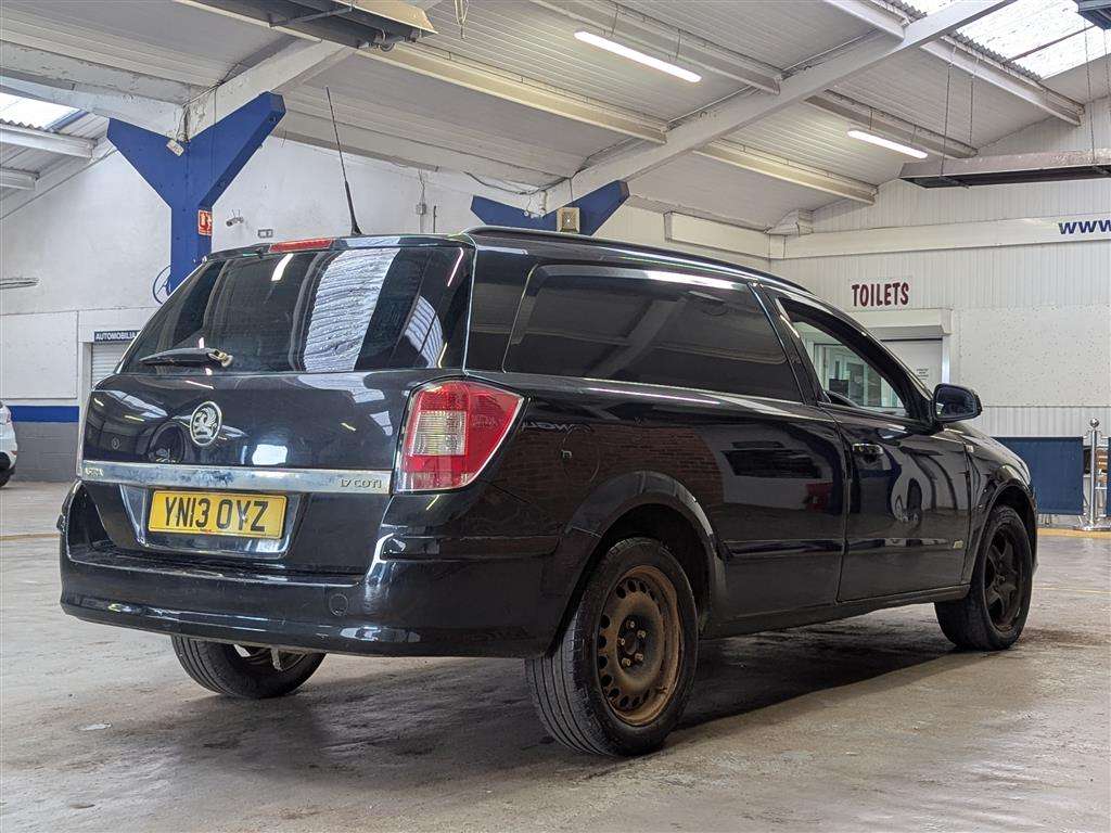 <p>2013 VAUXHALL ASTRA SPORTIVE CDTI</p>