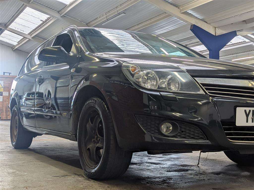 <p>2013 VAUXHALL ASTRA SPORTIVE CDTI</p>