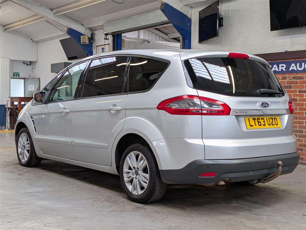<p>2013 FORD S-MAX ZETEC TDCI 140</p>