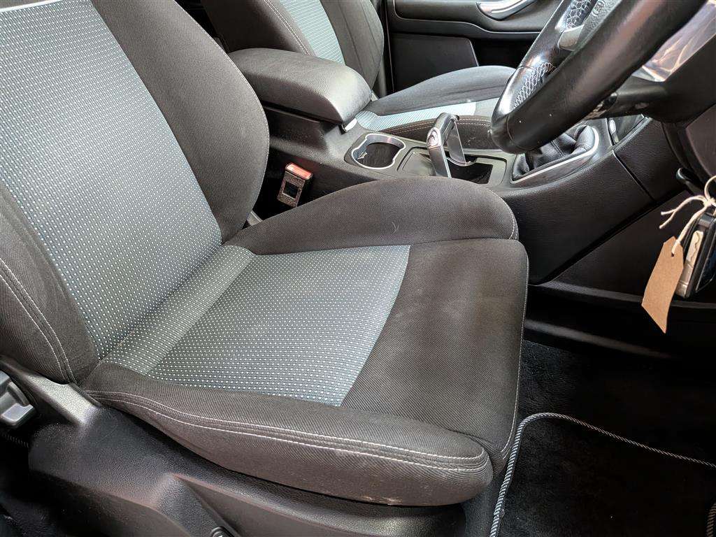 <p>2013 FORD S-MAX ZETEC TDCI 140</p>