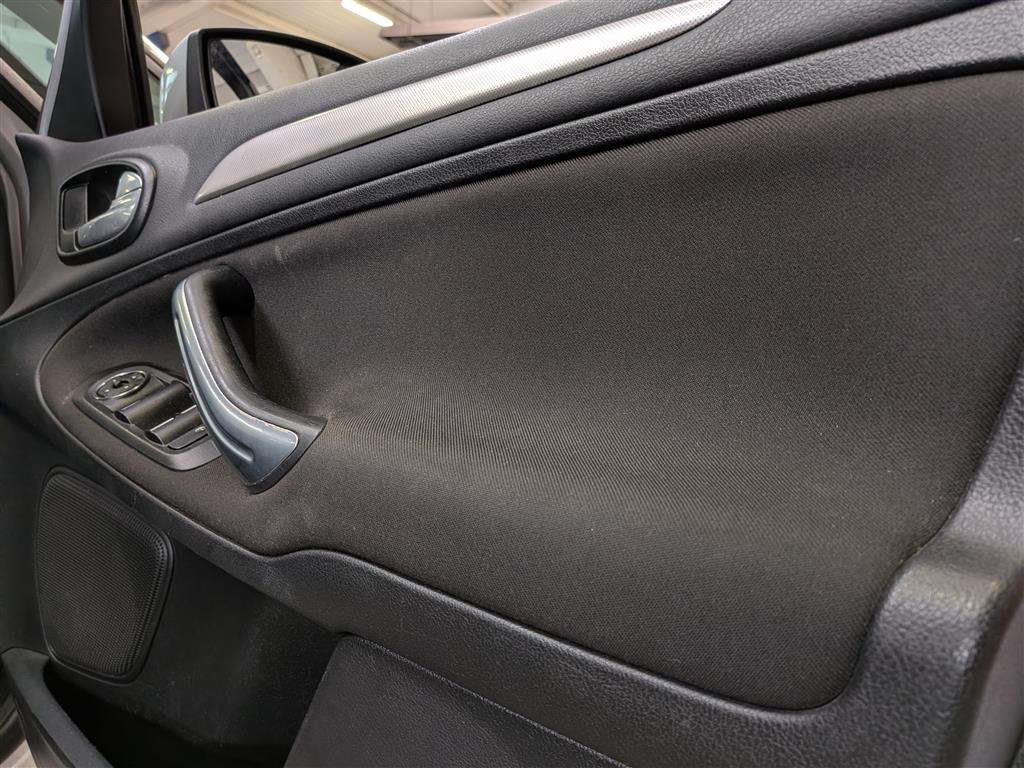 <p>2013 FORD S-MAX ZETEC TDCI 140</p>