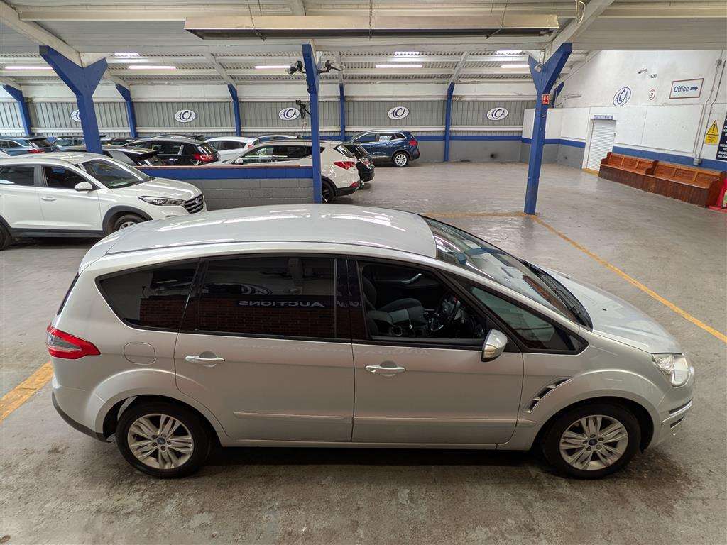 <p>2013 FORD S-MAX ZETEC TDCI 140</p>