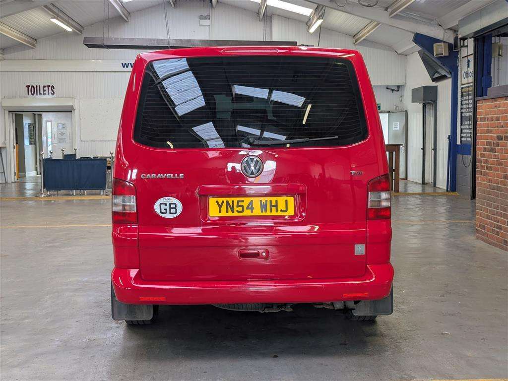 <p>2005 VOLKSWAGEN CARAVELLE SE TDI 130 AUTO</p>