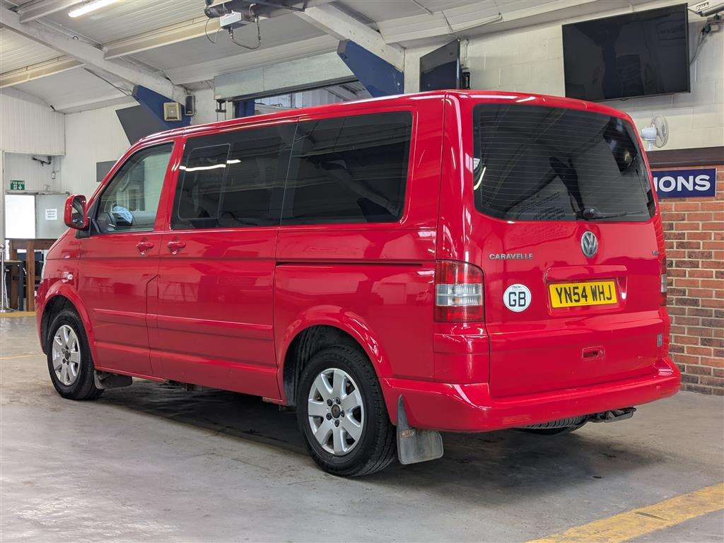 <p>2005 VOLKSWAGEN CARAVELLE SE TDI 130 AUTO</p>