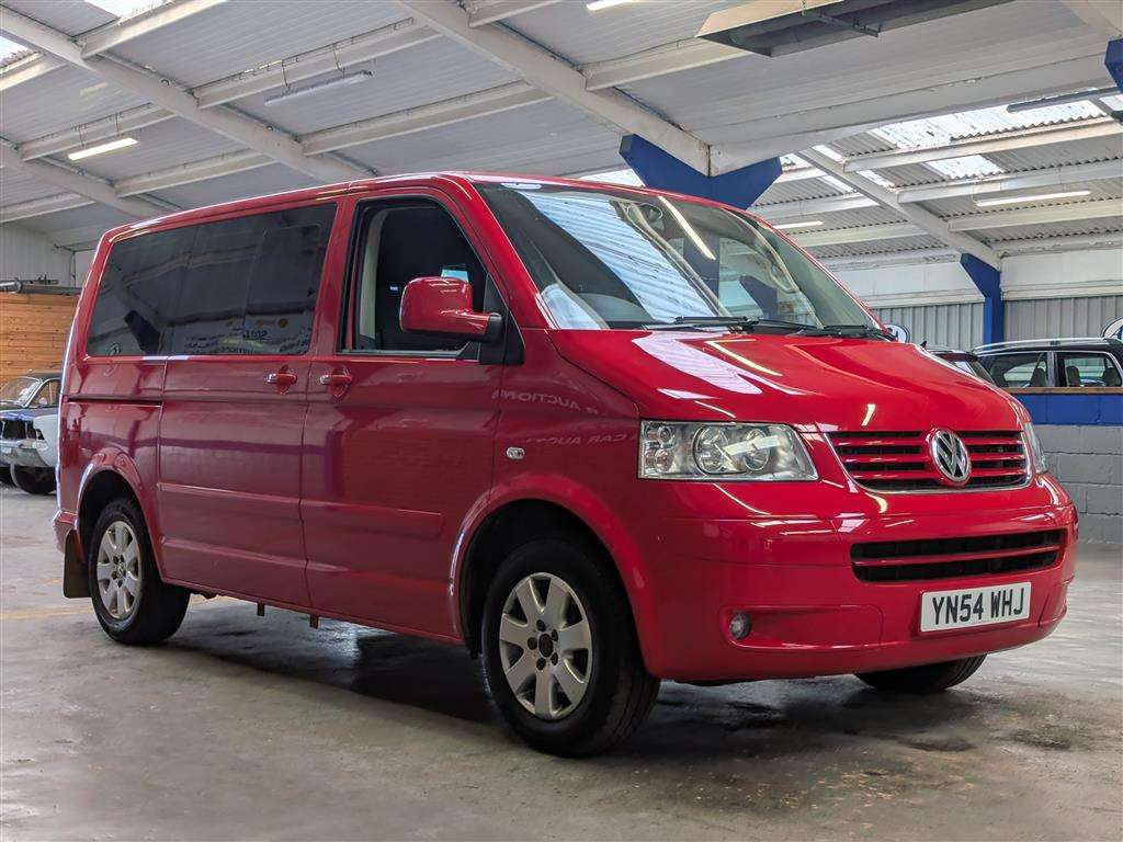 <p>2005 VOLKSWAGEN CARAVELLE SE TDI 130 AUTO</p>