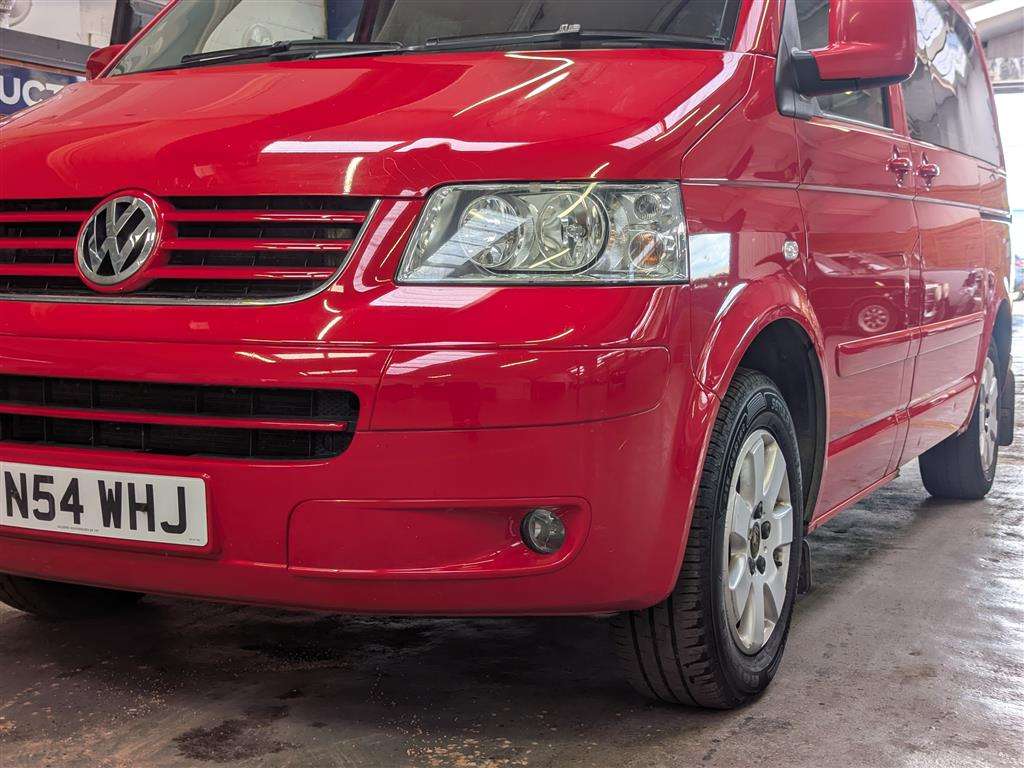 <p>2005 VOLKSWAGEN CARAVELLE SE TDI 130 AUTO</p>