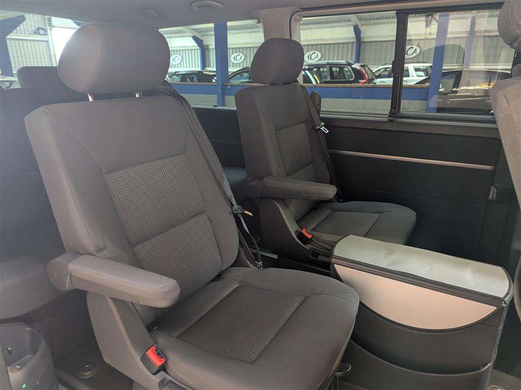 <p>2005 VOLKSWAGEN CARAVELLE SE TDI 130 AUTO</p>