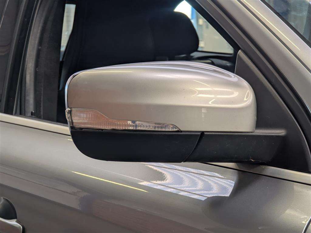 <p>2014 VOLVO XC60 R-DESIGN D4 AUTO</p>
