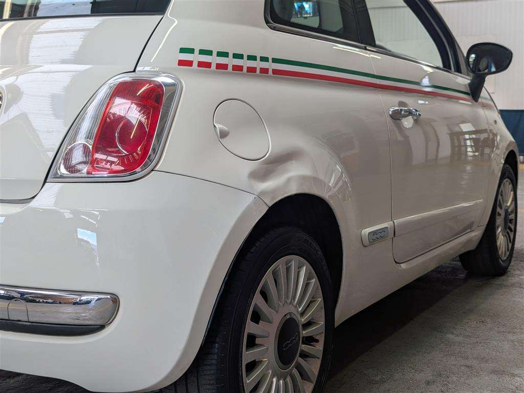 <p>2009 FIAT 500 LOUNGE</p>