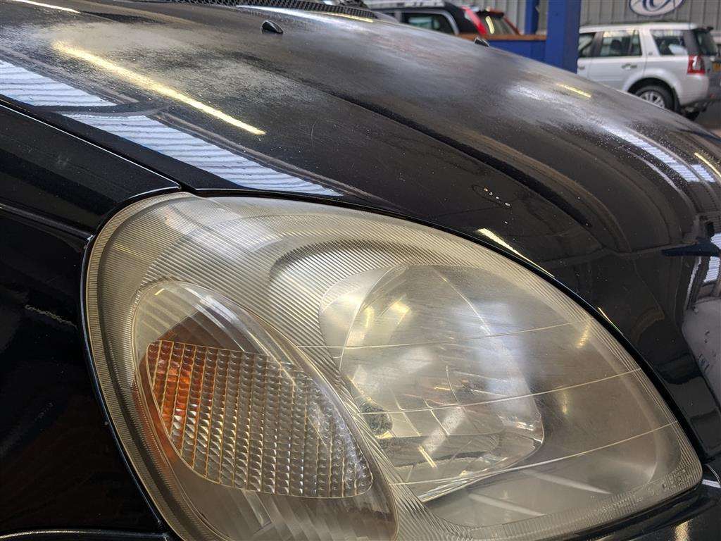 <p>2000 TOYOTA YARIS CDX</p>