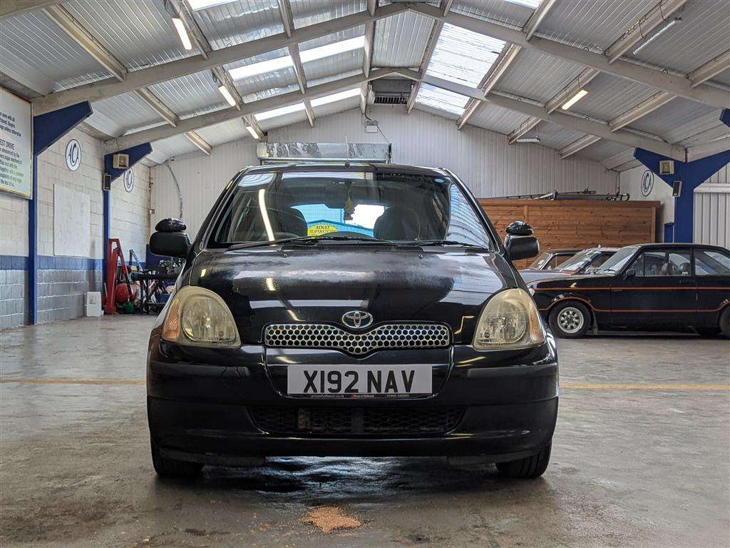 <p>2000 TOYOTA YARIS CDX</p>