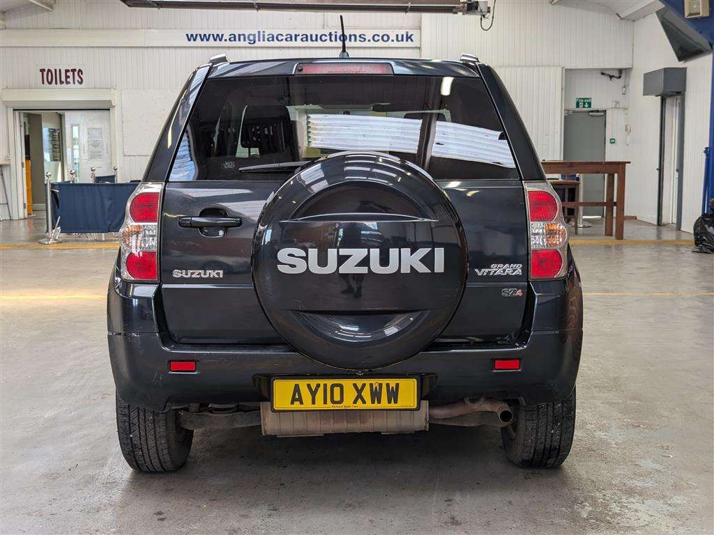 <p>2010 SUZUKI GRAND VITARA SZ4</p>