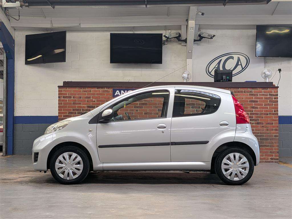 <p>2010 PEUGEOT 107 URBAN</p>