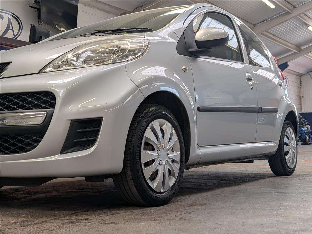 <p>2010 PEUGEOT 107 URBAN</p>