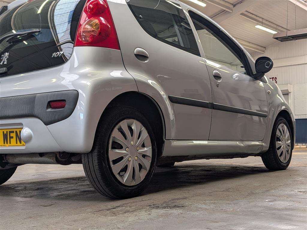 <p>2010 PEUGEOT 107 URBAN</p>