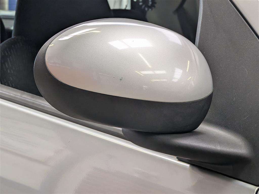 <p>2010 PEUGEOT 107 URBAN</p>