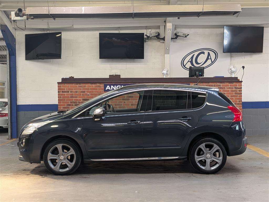 <p>2013 PEUGEOT 3008 ALLURE E-HDI S-A</p>