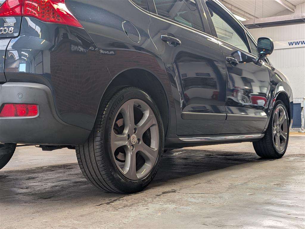 <p>2013 PEUGEOT 3008 ALLURE E-HDI S-A</p>