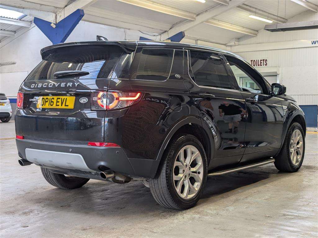 <p>2016 LAND ROVER DISCOVERY SPORT HSE TD4 A</p>