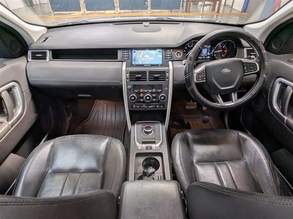 <p>2016 LAND ROVER DISCOVERY SPORT HSE TD4 A</p>