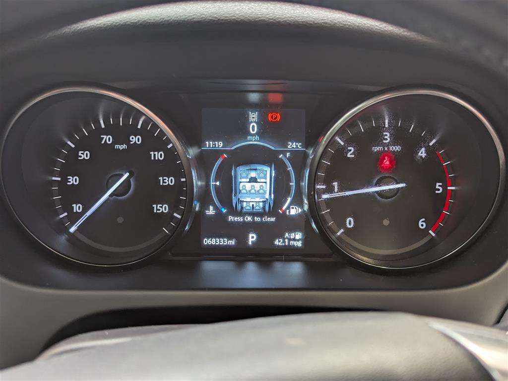 <p>2016 LAND ROVER DISCOVERY SPORT HSE TD4 A</p>