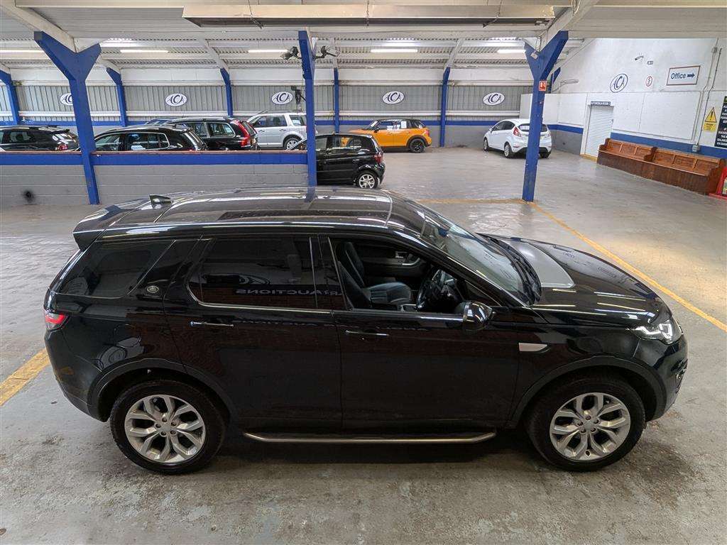 <p>2016 LAND ROVER DISCOVERY SPORT HSE TD4 A</p>