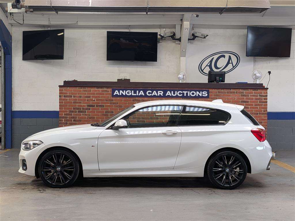 <p>2015 BMW 118D M SPORT</p>