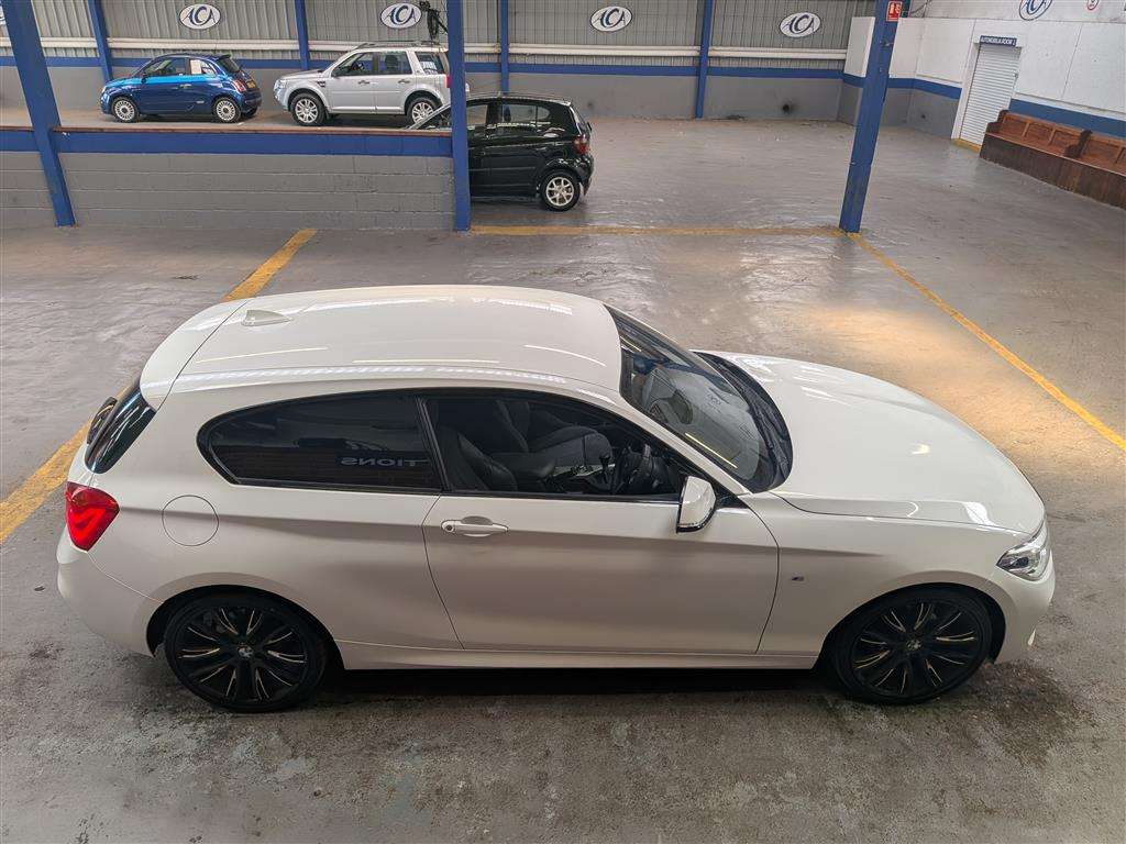 <p>2015 BMW 118D M SPORT</p>