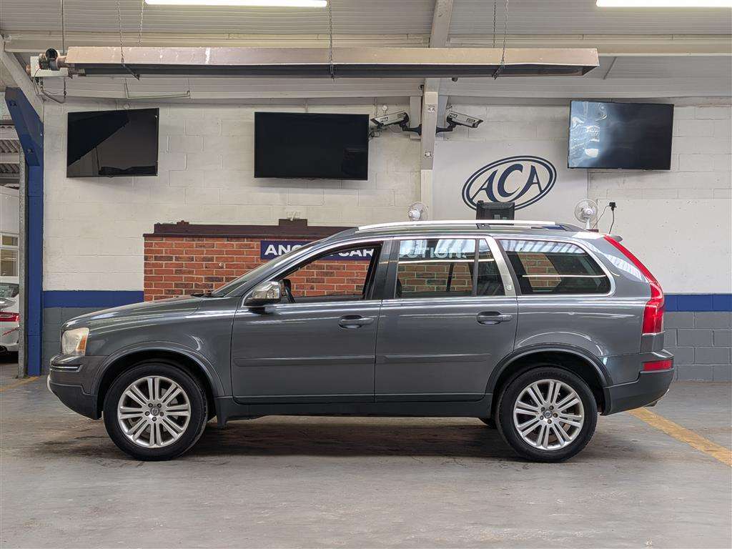 <p>2009 VOLVO XC90 EXECUTIVE D5 AUTO</p>
