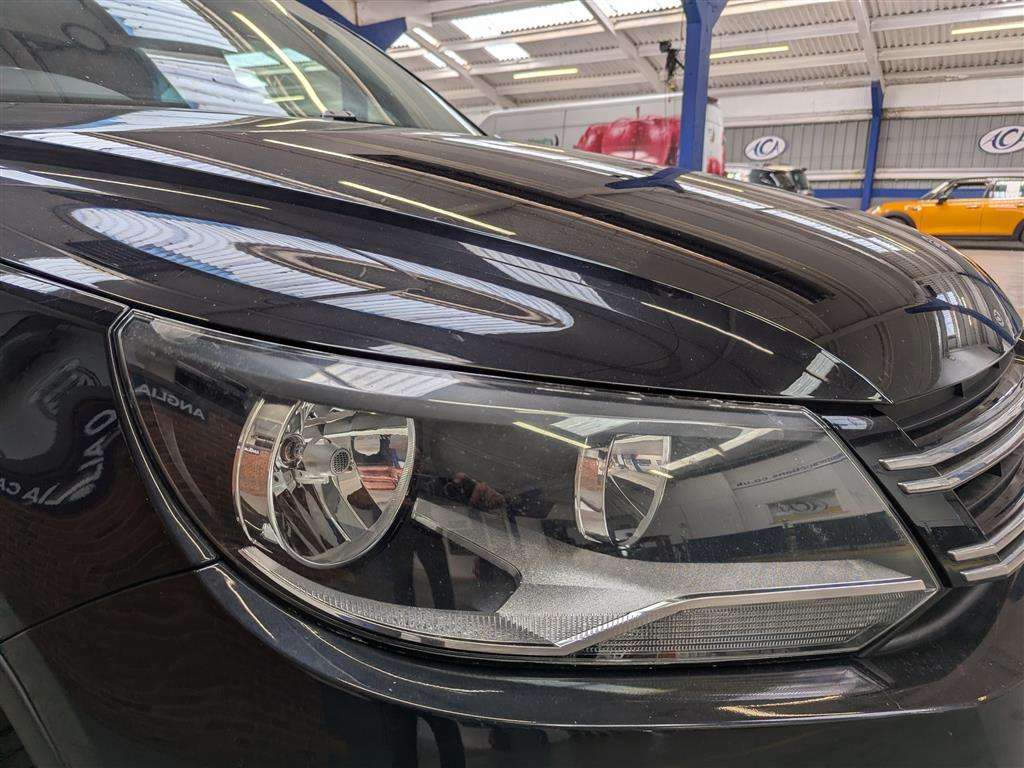 <p>2013 VOLKSWAGEN TIGUAN MATCH TDI BMT 4MOT</p>