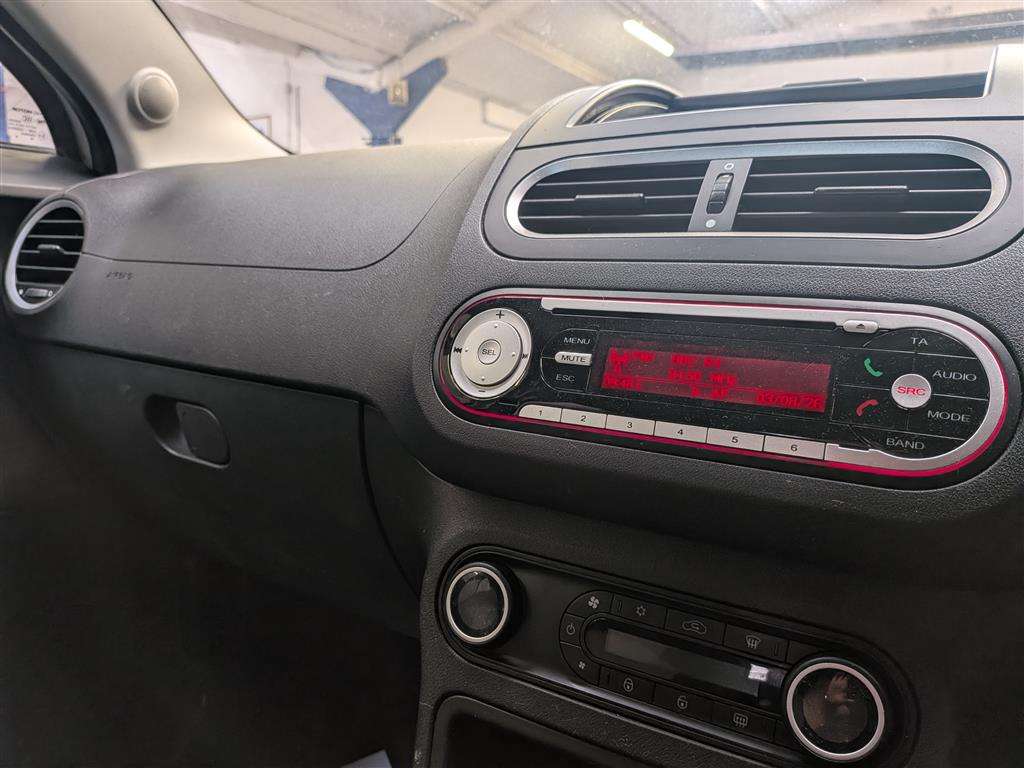 <p>2014 MG 3 STYLE VTI-TECH</p>