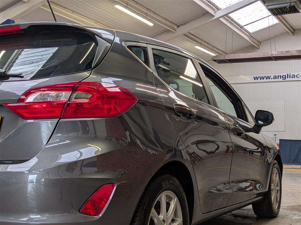 <p>2017 FORD FIESTA ZETEC TURBO</p>