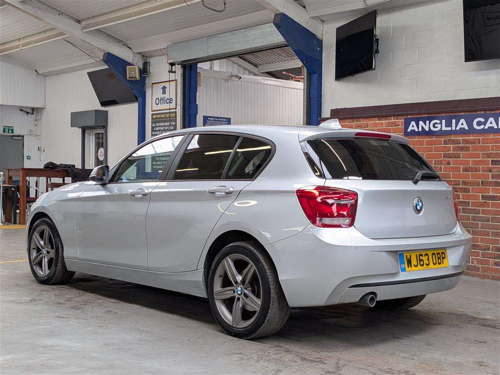 <p>2013 BMW 118D SPORT</p>