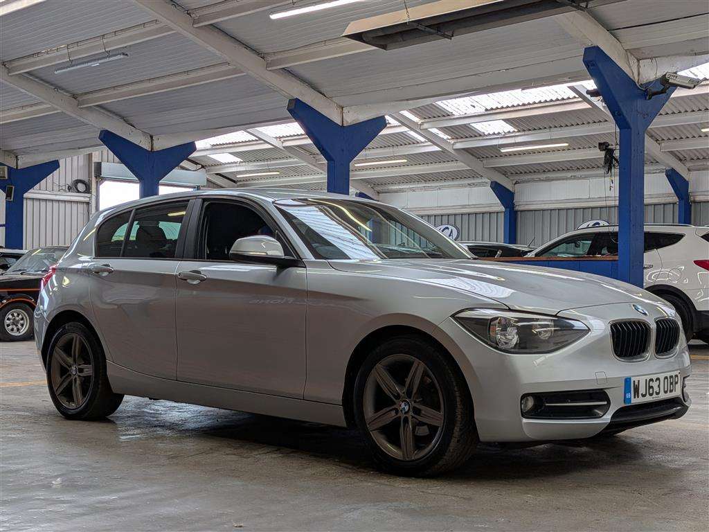 <p>2013 BMW 118D SPORT</p>