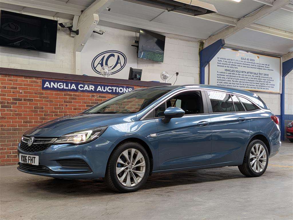 <p>2016 VAUXHALL ASTRA TECH LINE CDTI S/S</p>