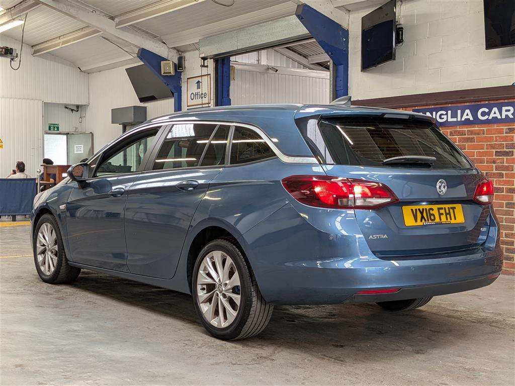 <p>2016 VAUXHALL ASTRA TECH LINE CDTI S/S</p>