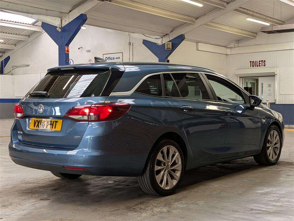 <p>2016 VAUXHALL ASTRA TECH LINE CDTI S/S</p>