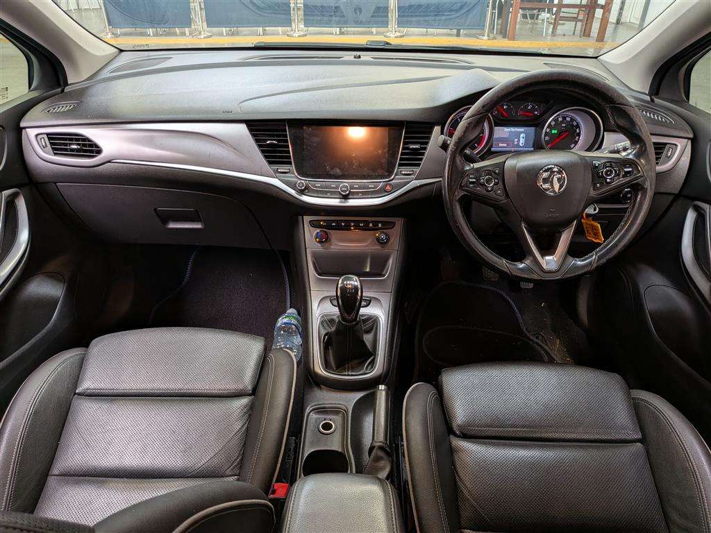 <p>2016 VAUXHALL ASTRA TECH LINE CDTI S/S</p>
