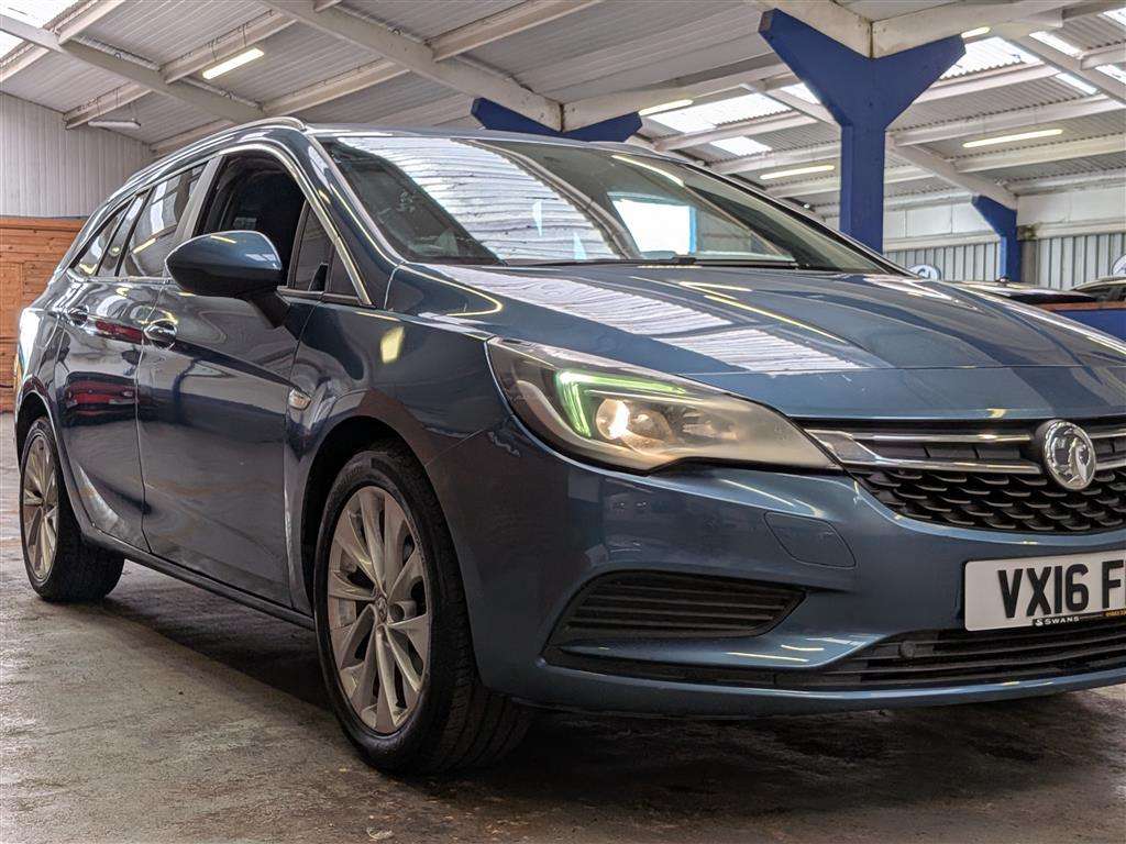<p>2016 VAUXHALL ASTRA TECH LINE CDTI S/S</p>