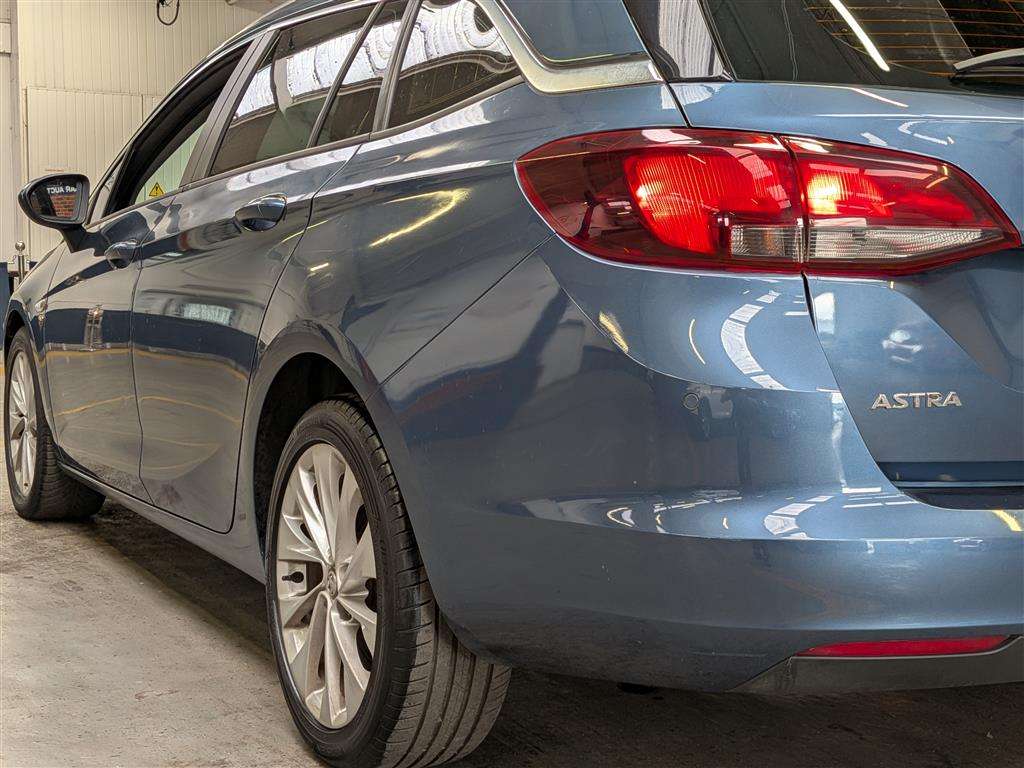 <p>2016 VAUXHALL ASTRA TECH LINE CDTI S/S</p>