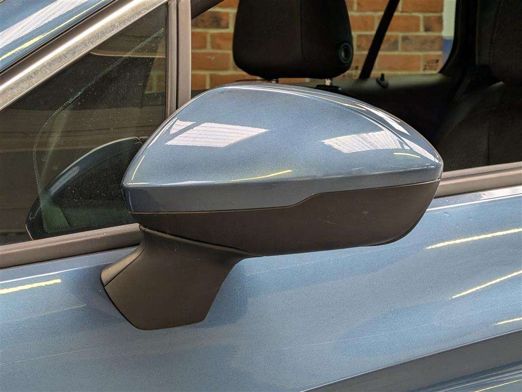 <p>2016 VAUXHALL ASTRA TECH LINE CDTI S/S</p>