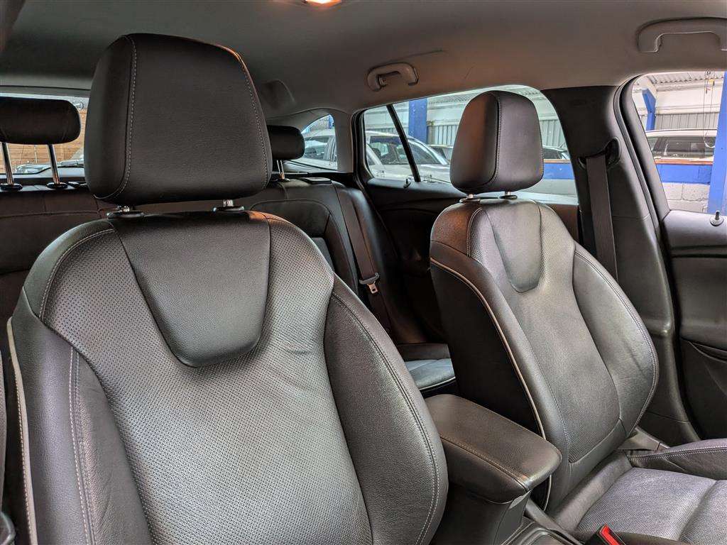 <p>2016 VAUXHALL ASTRA TECH LINE CDTI S/S</p>