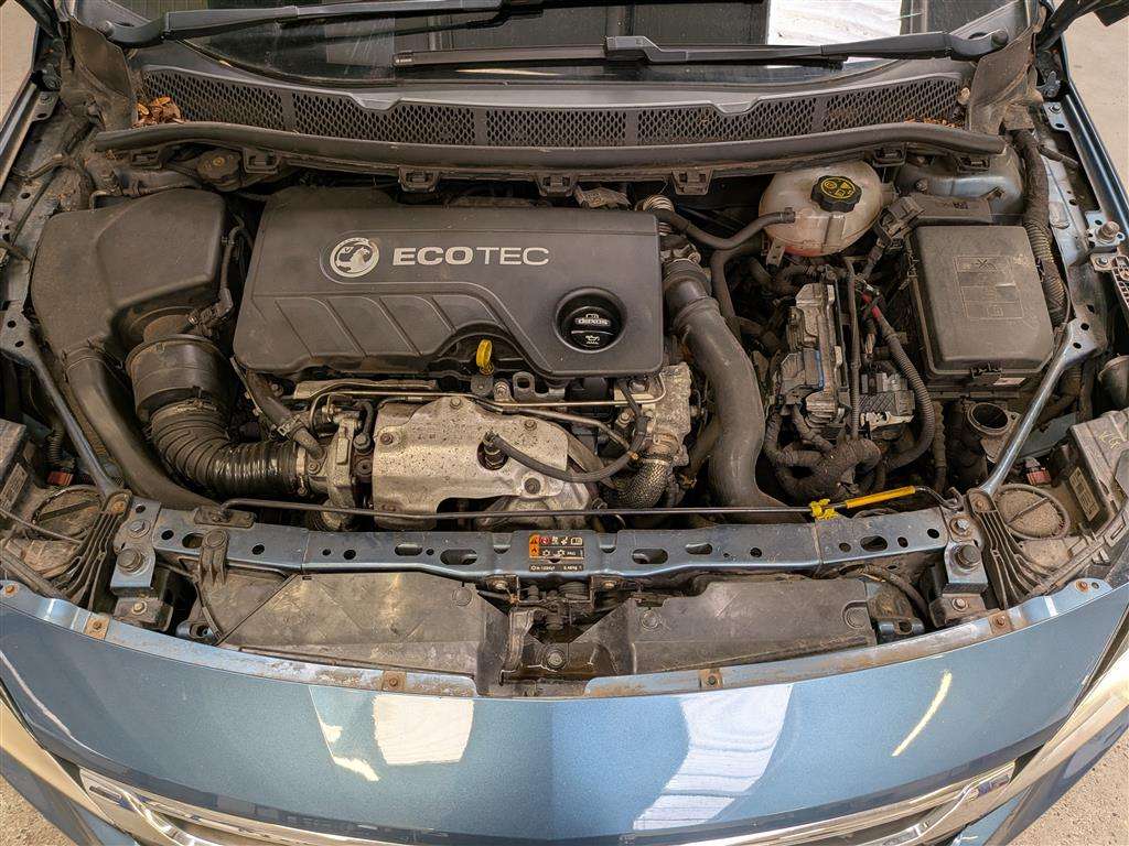 <p>2016 VAUXHALL ASTRA TECH LINE CDTI S/S</p>