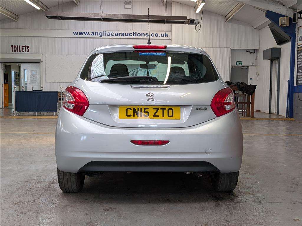 <p>2015 PEUGEOT 208 ACTIVE HDI</p>