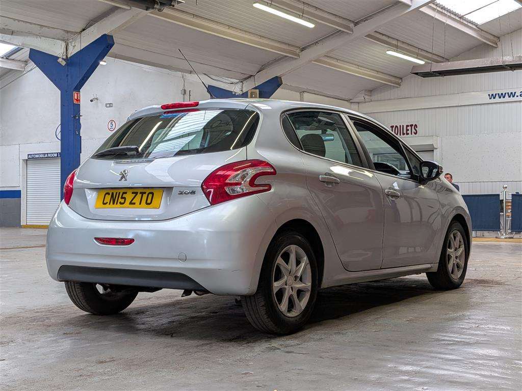 <p>2015 PEUGEOT 208 ACTIVE HDI</p>